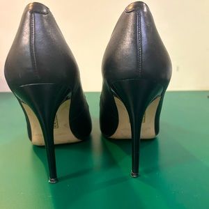 White House Black Market Pumps | Size 7